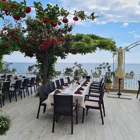 Lägenhet La Mer Luxury 4 *